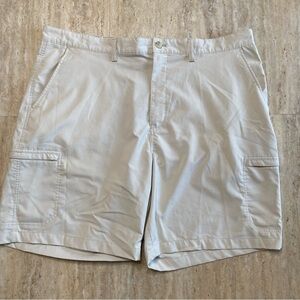 Chaps Golf Performance Men's Tan Cargo Shorts Size 42 Beige Lightweight